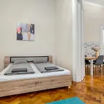 Apartman Elisabeth 52 *