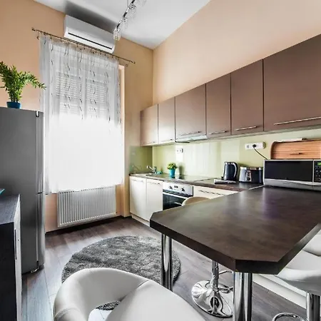 Elisabeth 52 アパート *