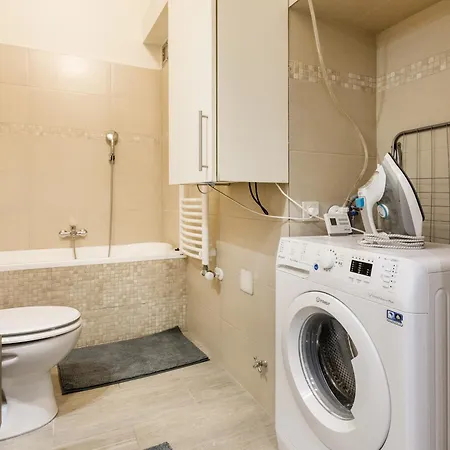 アパート Elisabeth 52 *