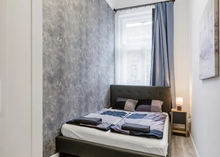 Elisabeth 52 * Budapest