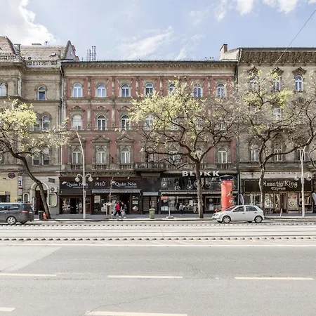 Elisabeth 52 * Budapest