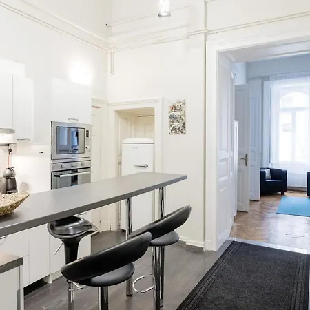 Apartament Elisabeth 52 *